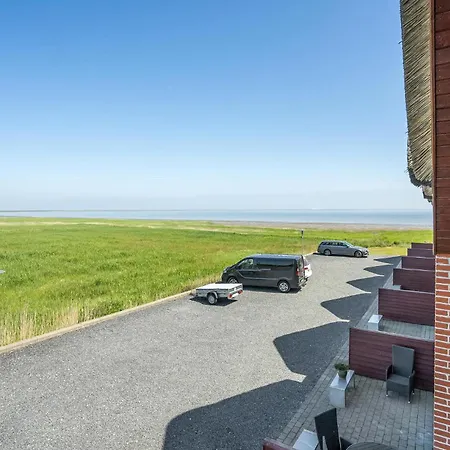 4 Bedroom Gorgeous Home In Romo *
