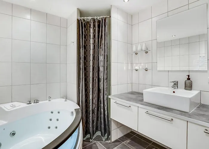 Three-bedroom In Hébergement de vacances
