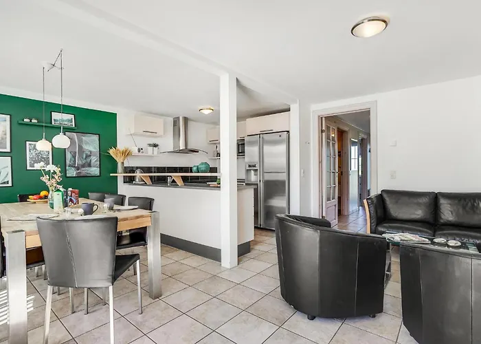 Hébergement de vacances Three-bedroom In