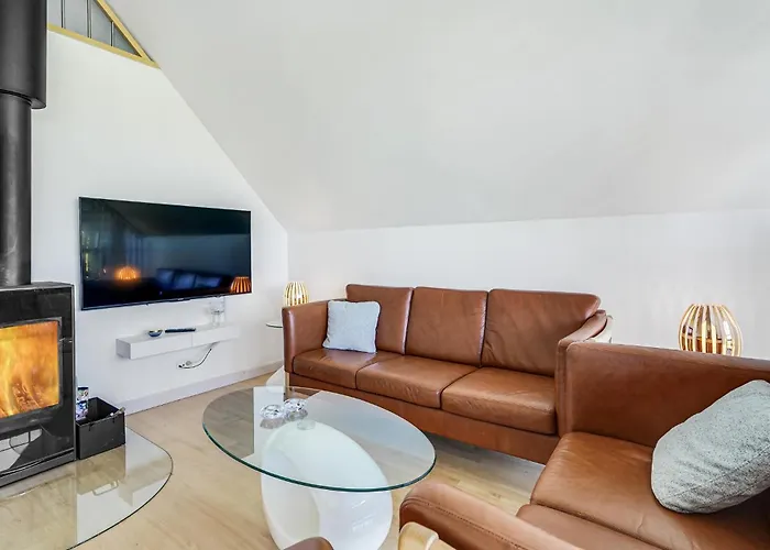 Hébergement de vacances Three-bedroom In *