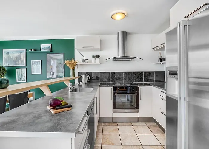 Three-bedroom In Hébergement de vacances Romo